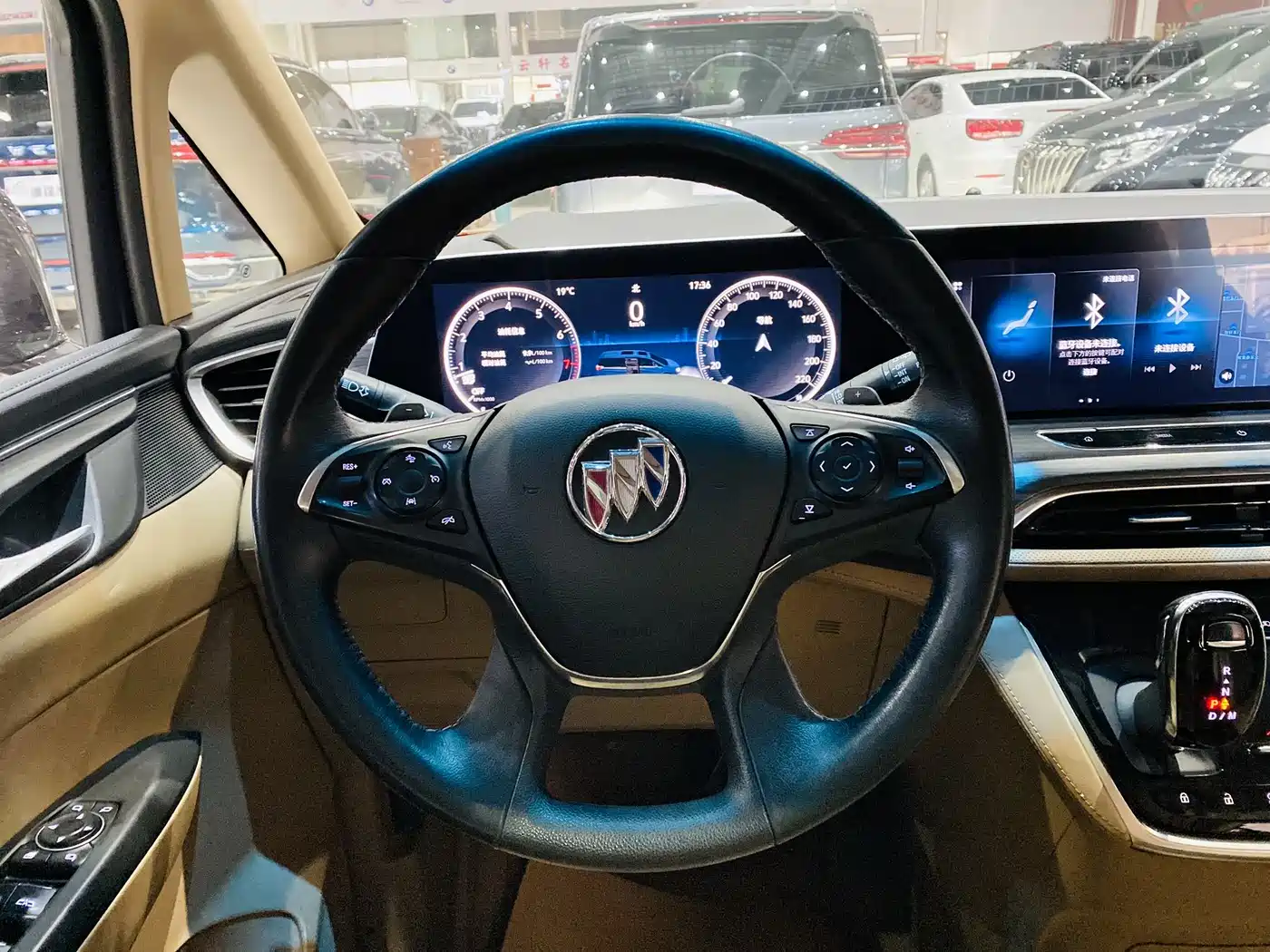Buick GL8 2021 ES Landlord 653T Premium фото 3