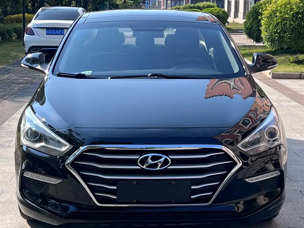 HYUNDAI NAME PICTURE