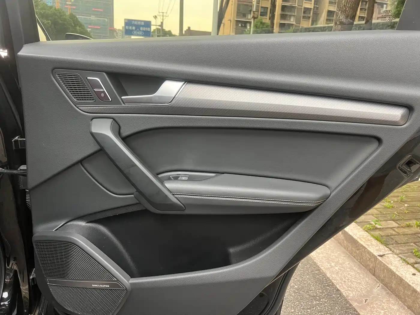 Audi Q5L 2023 45T Luxury Dynamic фото 24