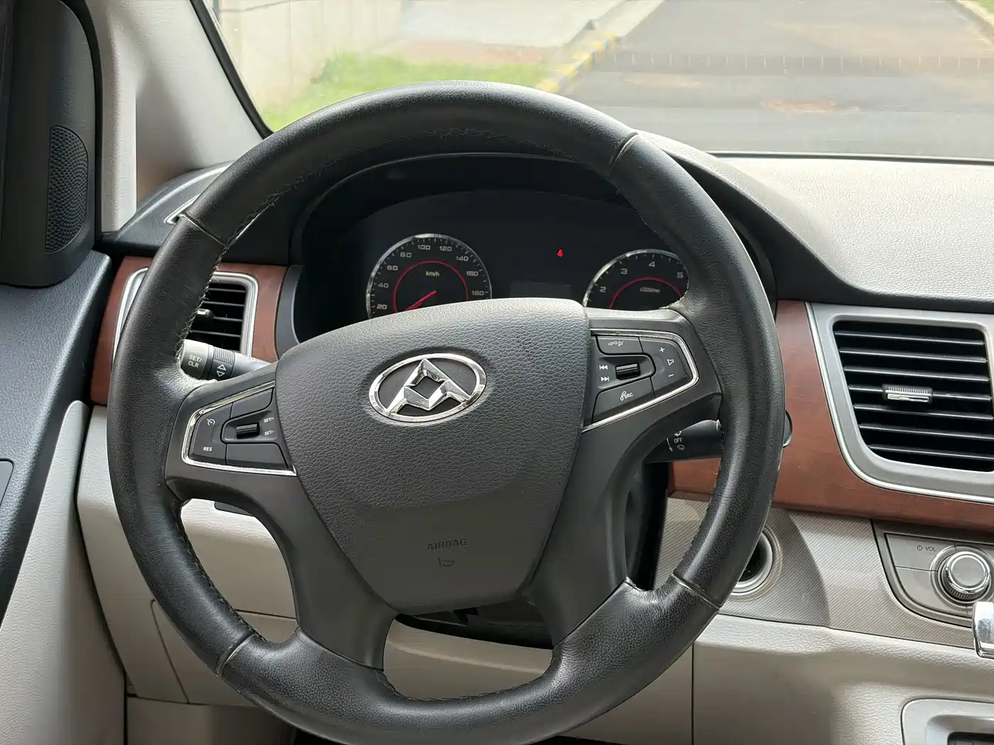 SAIC Maxus Maxus G10 2016 2016 2.0T Automatic Elite