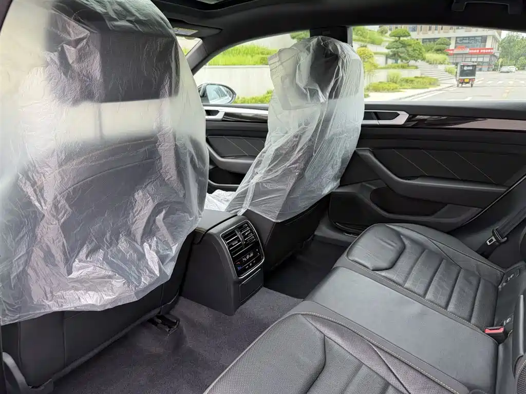 Volkswagen FAW-Volkswagen CC 2024 380TSI Eye-catching Edition фото 11
