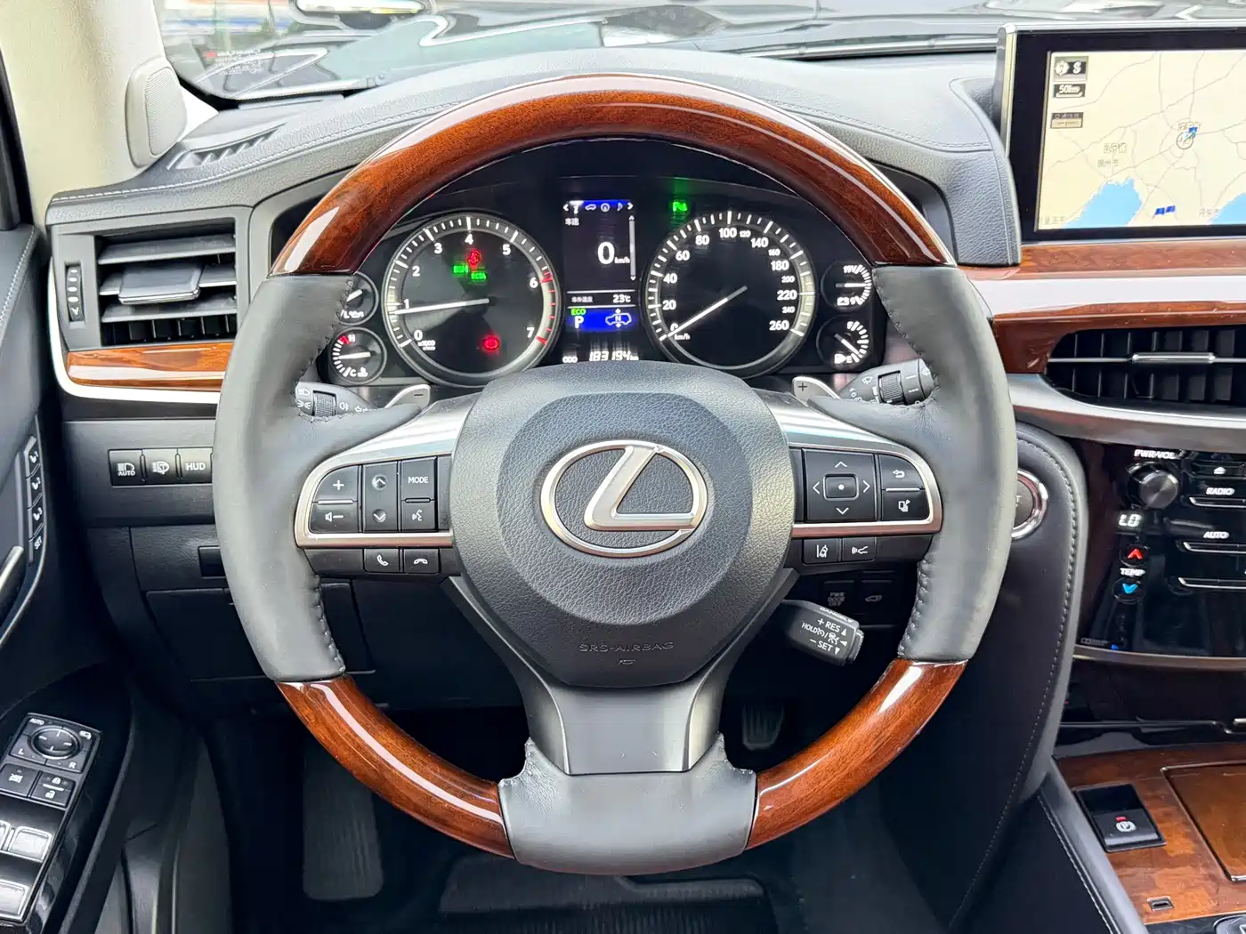 Lexus LX 2017 570 Prestige Luxury фото 7