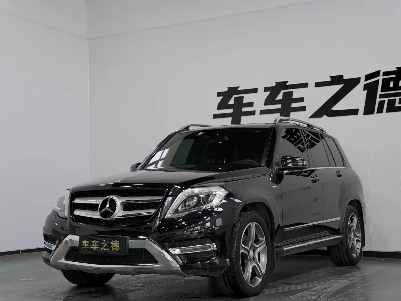 Mercedes-Benz GLK-Class 2015 GLK 300 4MATIC Fashion Ultimate Edition