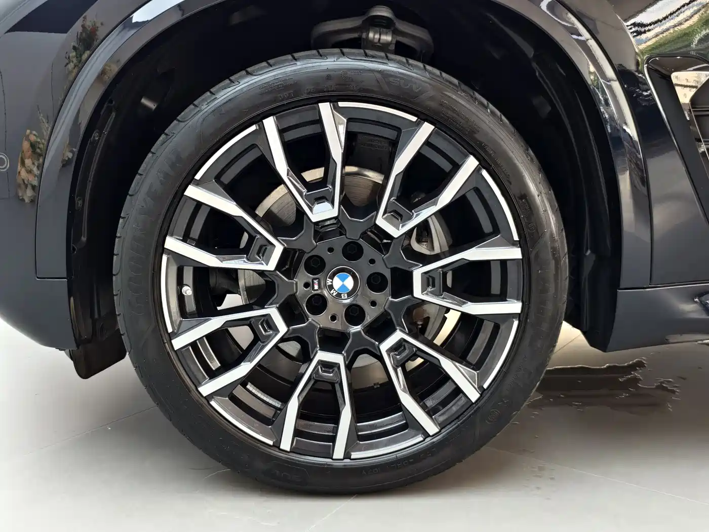 BMW X5 2023 xDrive 40Li M Sport Black Night Package фото 16