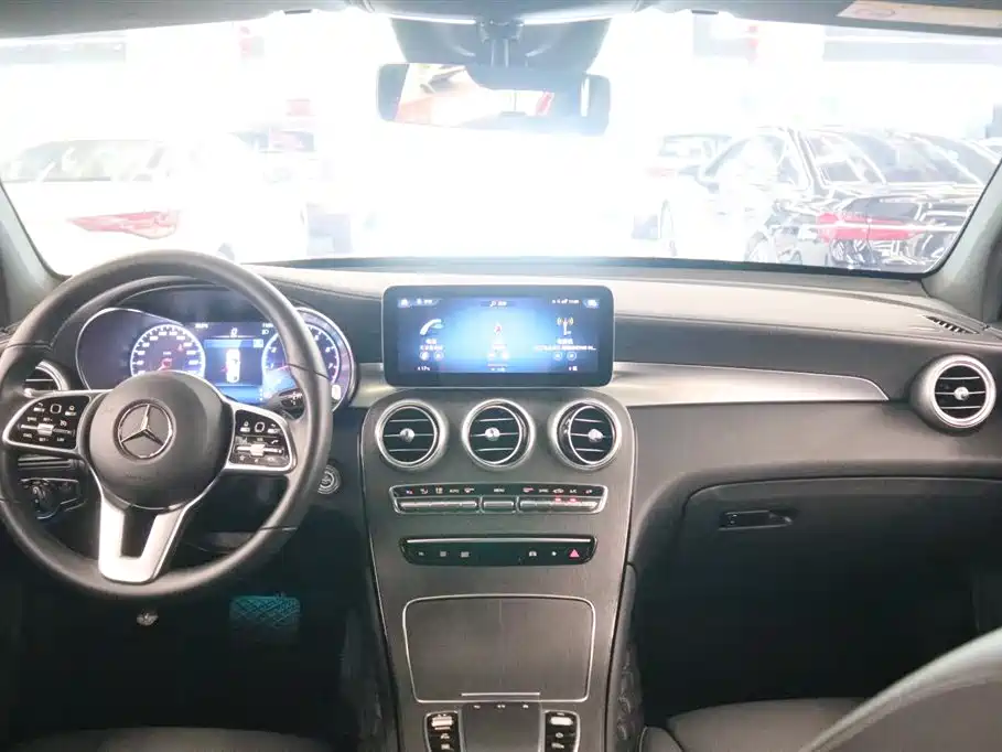 Mercedes-Benz GLC Coupe 2022 Facelift GLC 300 4MATIC Coupe SUV фото 5