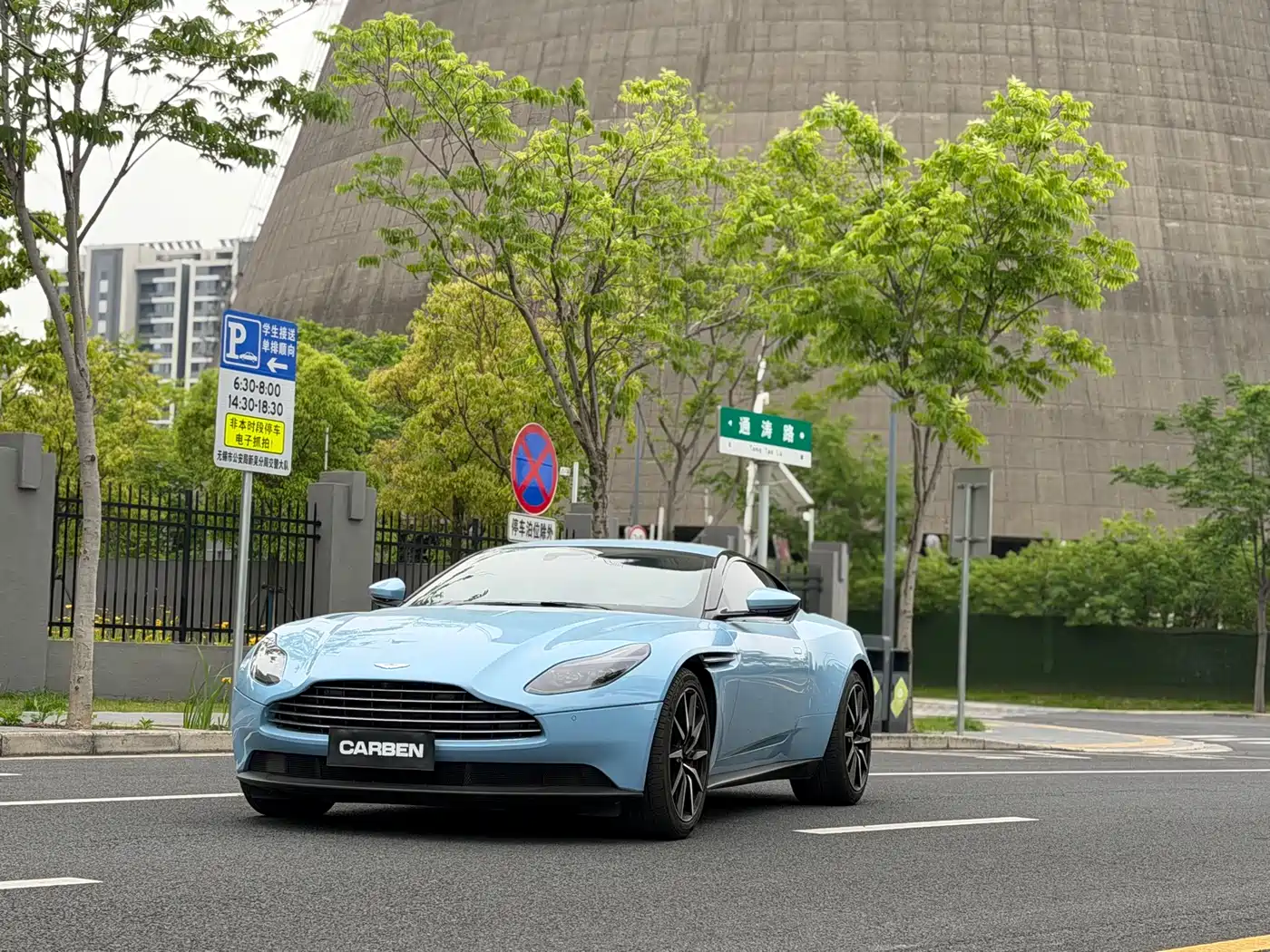 Aston Martin DB11 2019 Model 4.0T V8 Coupe фото 3