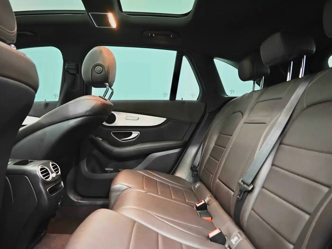 Mercedes-Benz GLC 2020 Facelift GLC 260 L 4MATIC Dynamic фото 32