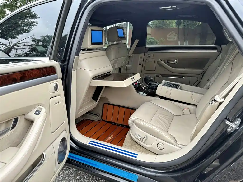 Audi A8 2009 Audi A8L 6.0 W12 quattro Exclusive фото 9
