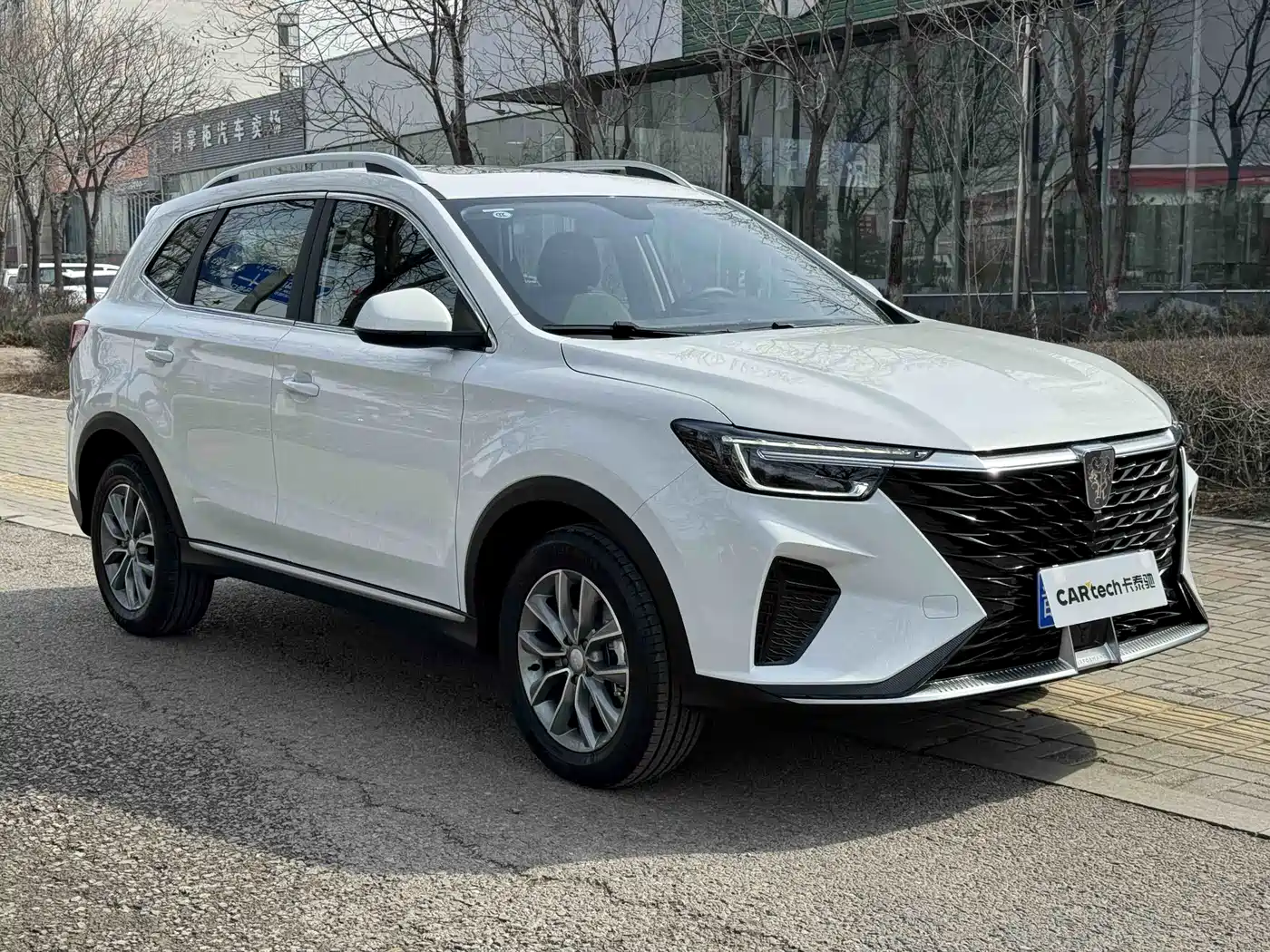 Roewe RX5 2026 2025 PLUS 330TGI Auto Trend-Setting Smart Edition