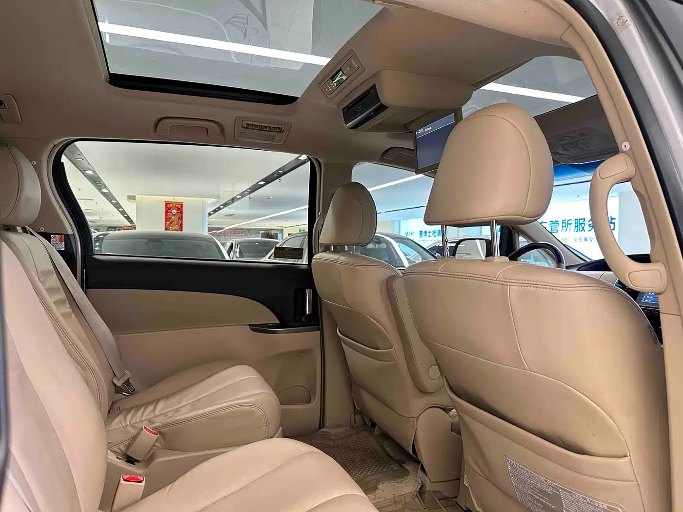 Toyota Previa 2012 2.4L 7-Seater Luxury Edition фото 15