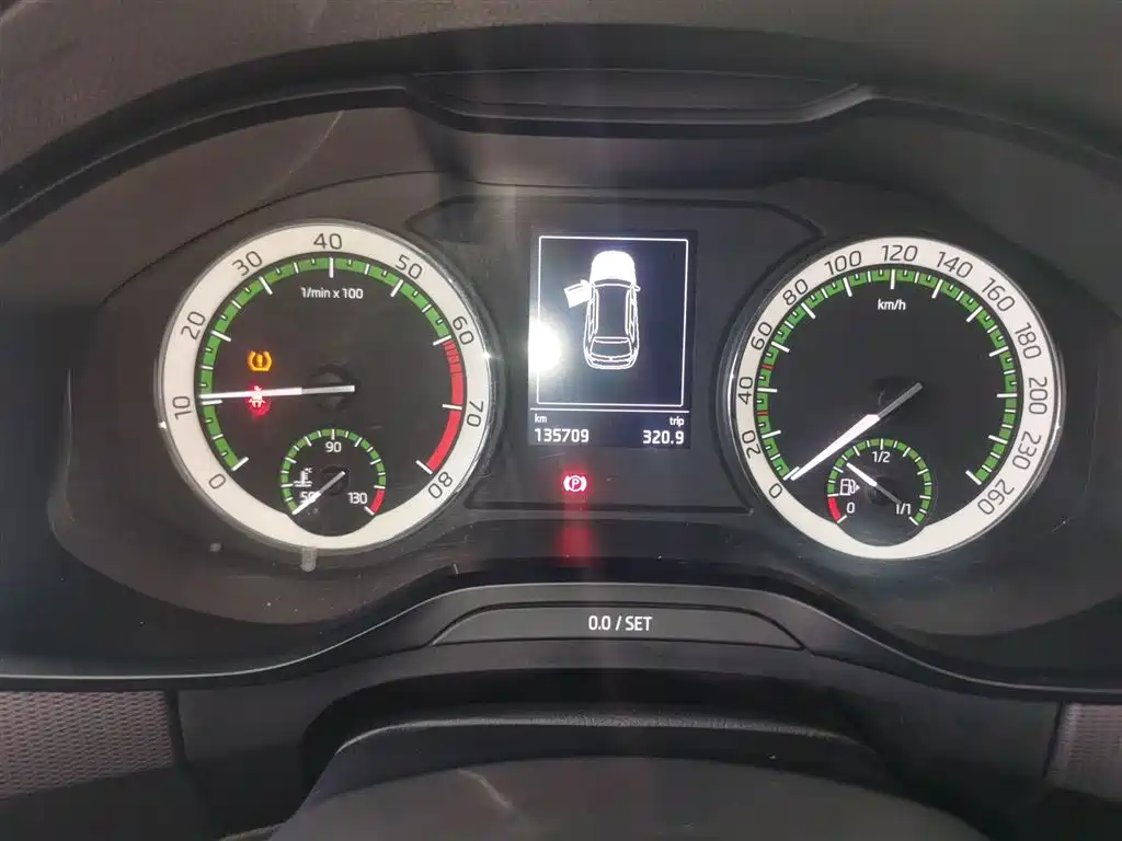Škoda Kodiaq 2018 TSI330 5-seat FWD Luxury фото 8