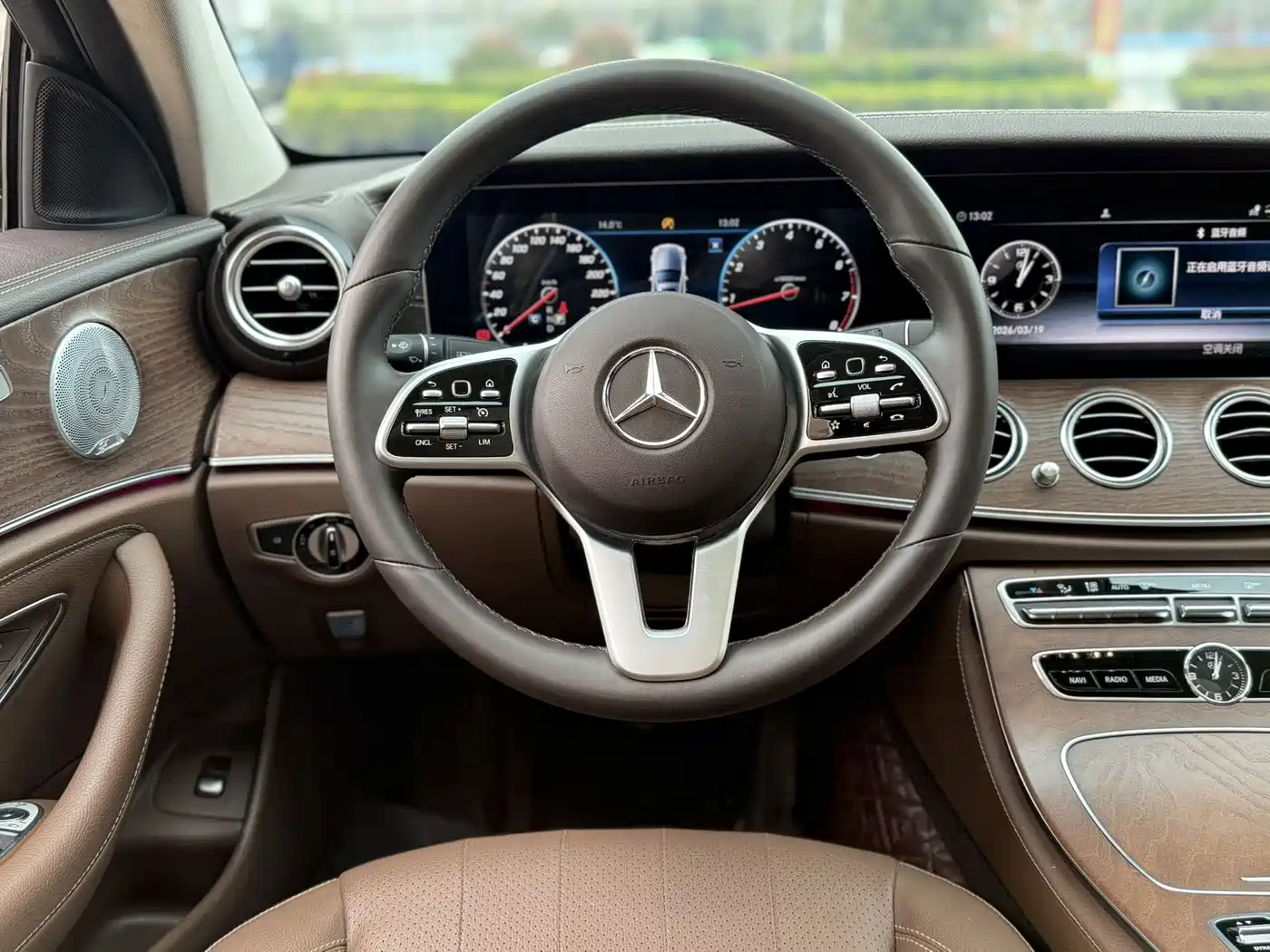 Mercedes-Benz E-Class 2020 E 300 L Luxury Model фото 17