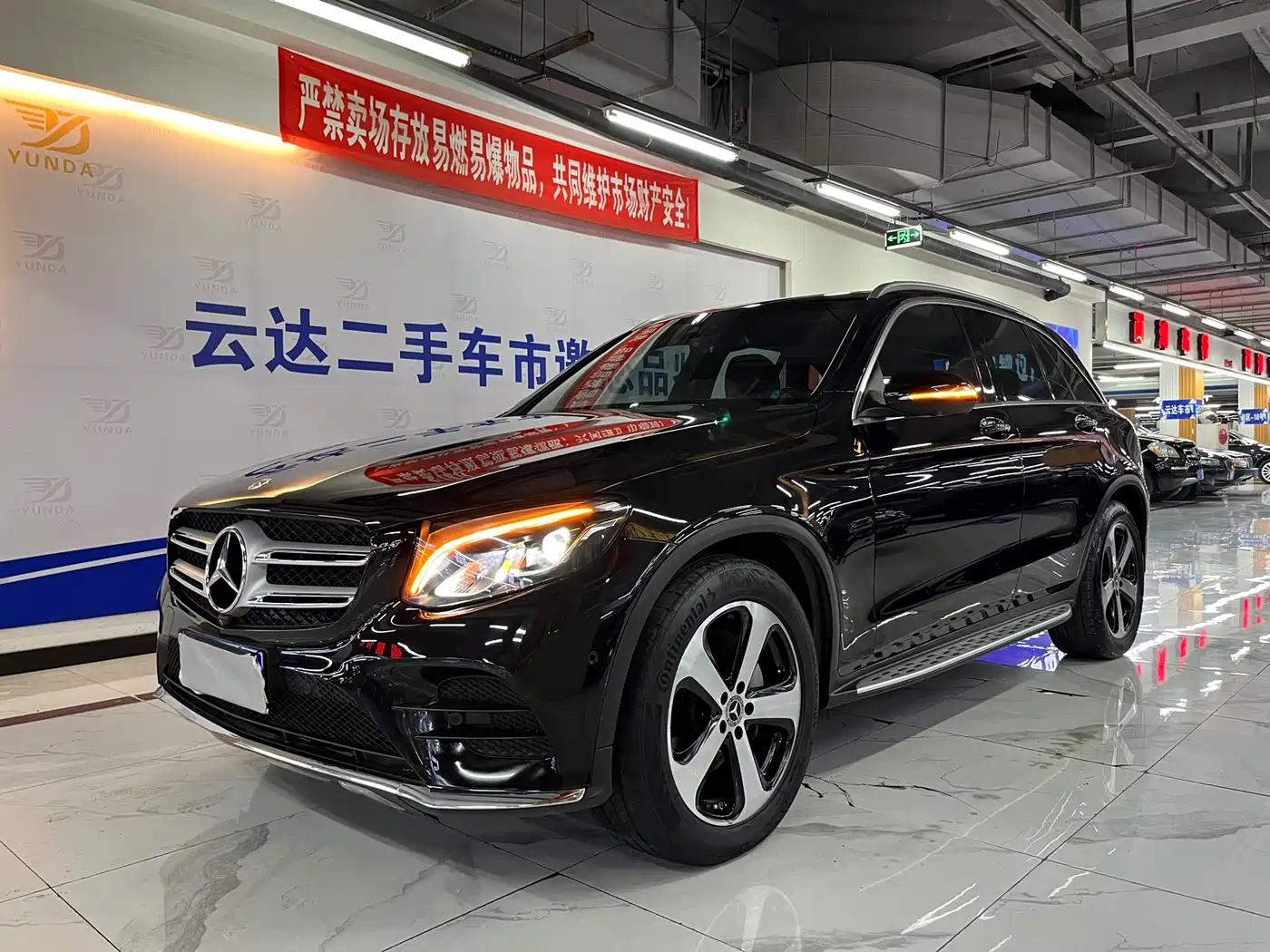 Mercedes-Benz GLC 2018 Facelift GLC 260 4MATIC Luxury фото 2