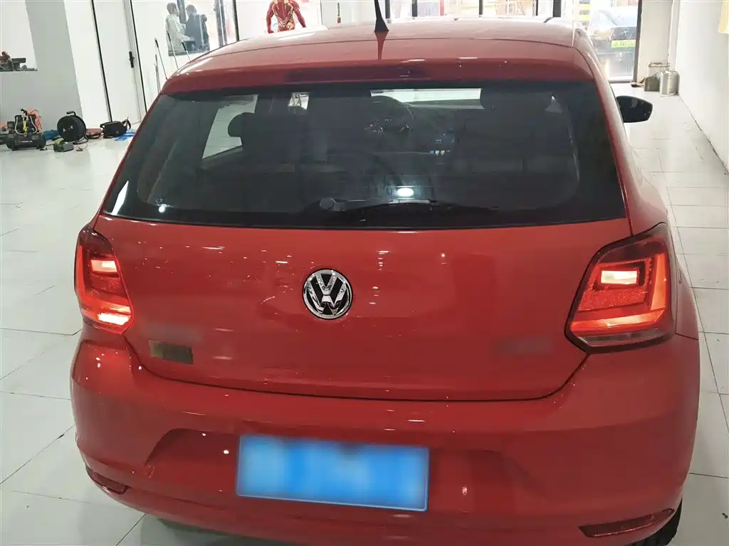 Volkswagen Polo 2016 1.4L Automatic Trend фото 4