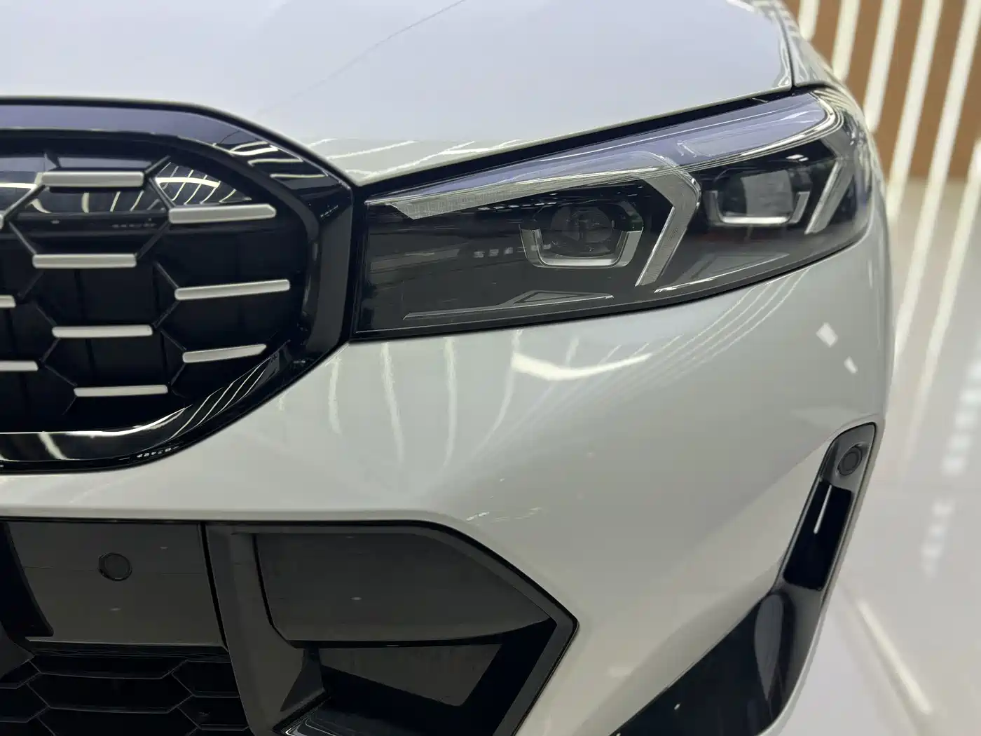 BMW 3 Series 2023 325i M Sport Black Night Package фото 3