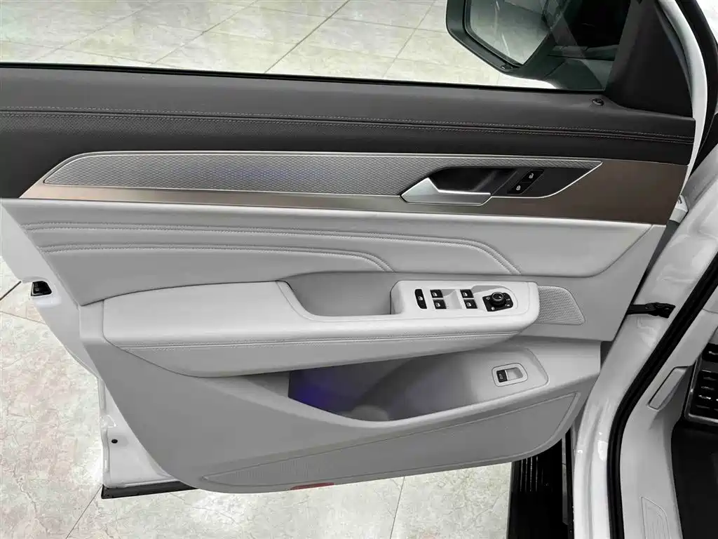 Volkswagen Talagon 2023 380TSI 4WD R-Line Celebration Edition фото 10