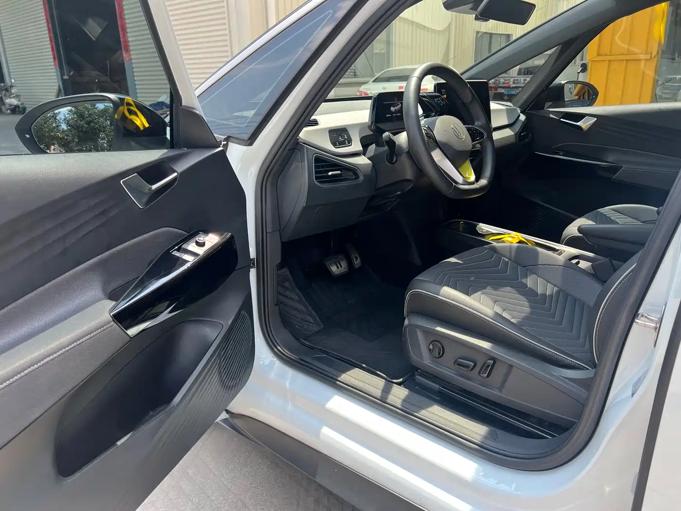 Volkswagen ID.3 2023 Pure Smart Edition фото 12