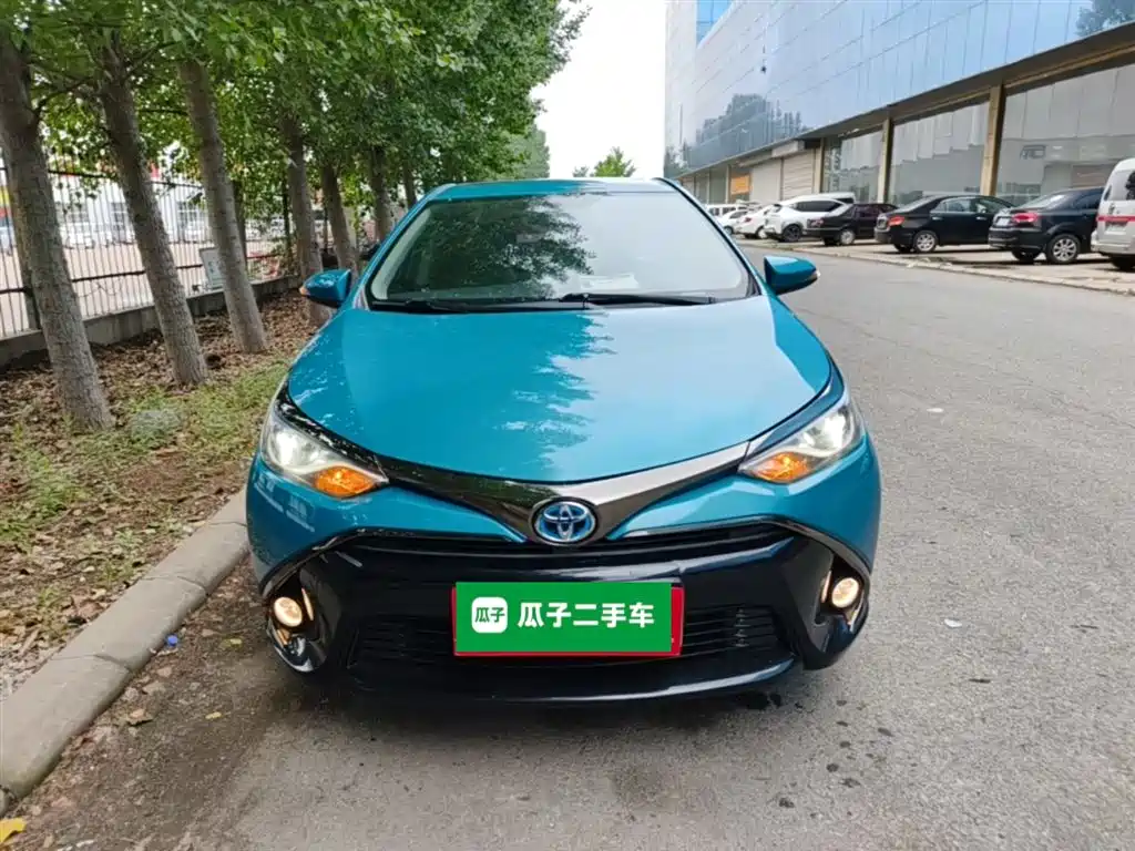 Toyota Levin Twin Engine E+ 2019 1.8PH V E-CVT Luxury Edition фото 3