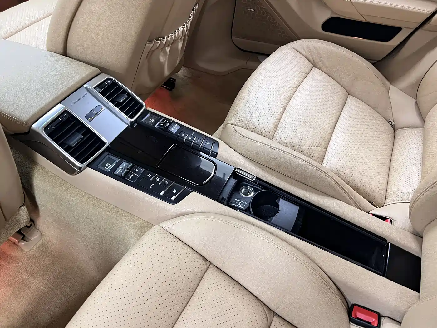 Porsche Panamera 2014 Panamera 3.0T фото 16