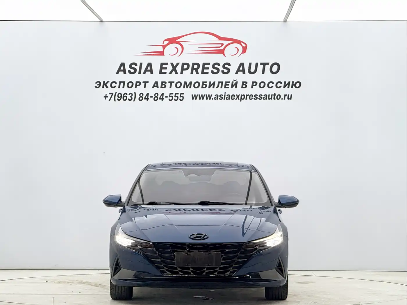 Hyundai Elantra 2022 1.5L CVT LUX Premium Edition фото 2