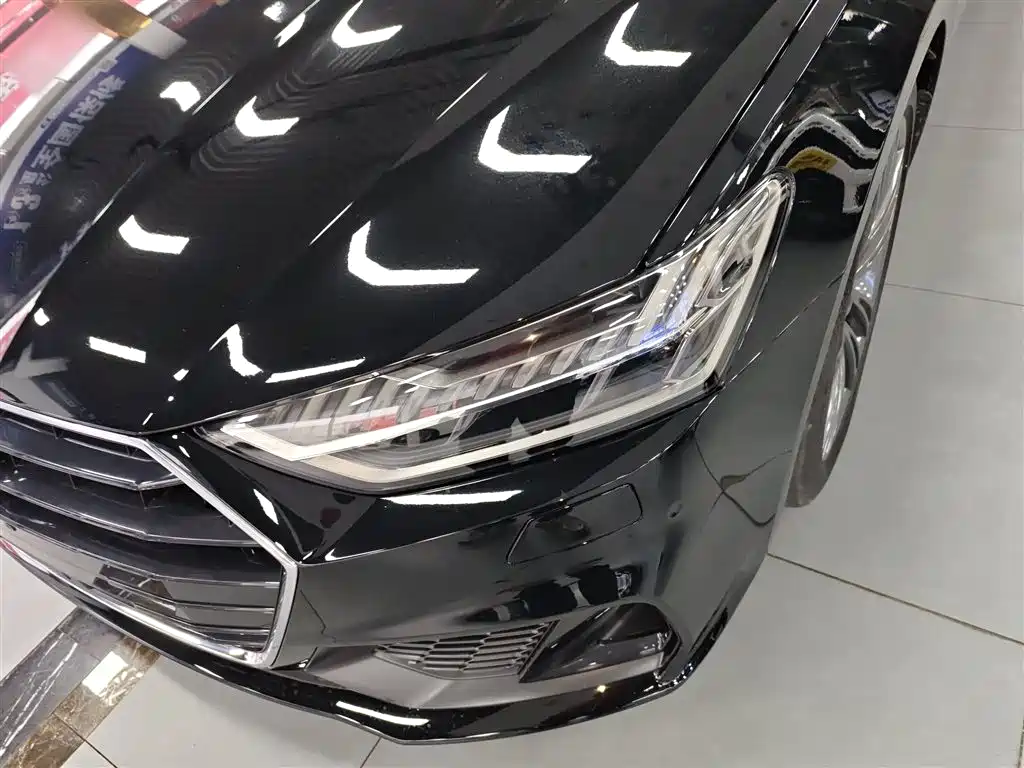 Audi A7 2023 Model 45 TFSI Premium Selection Edition фото 18
