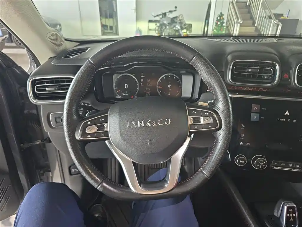 Lynk & Co 02 2019 High Energy Edition 2.0T Automatic 2WD Power Pro China VI фото 8