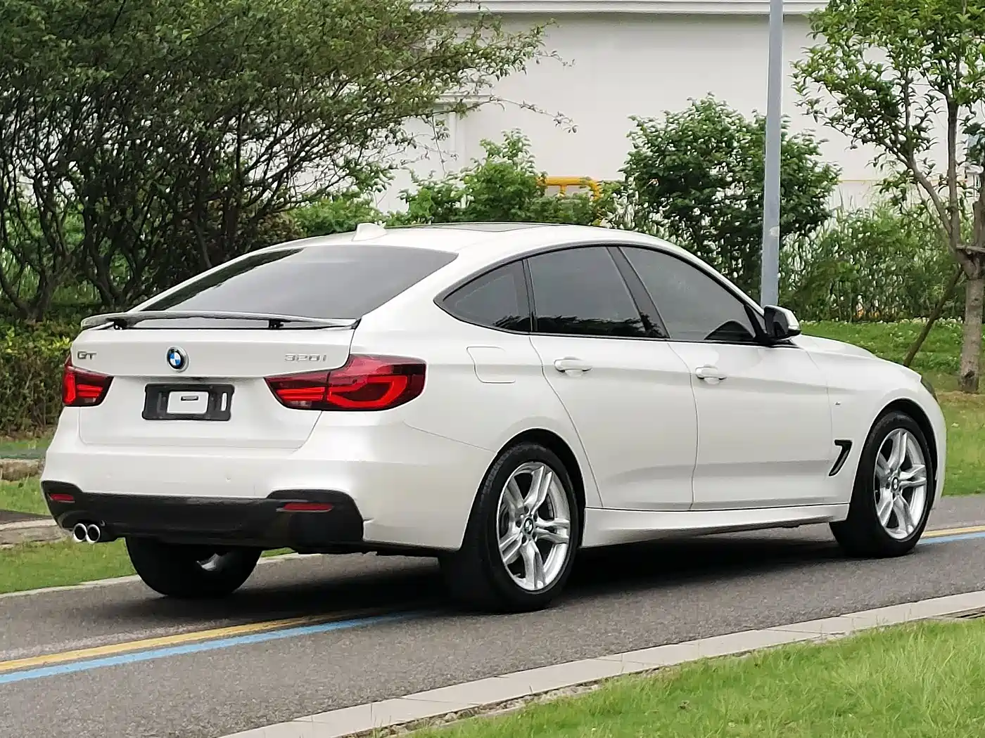 BMW 3 Series GT 2019 320i M Sport Package фото 3