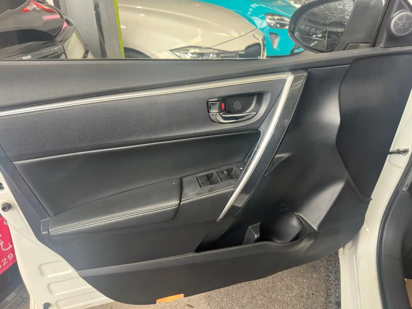 Toyota Corolla 2014 1.8L CVT GLX-i фото 15