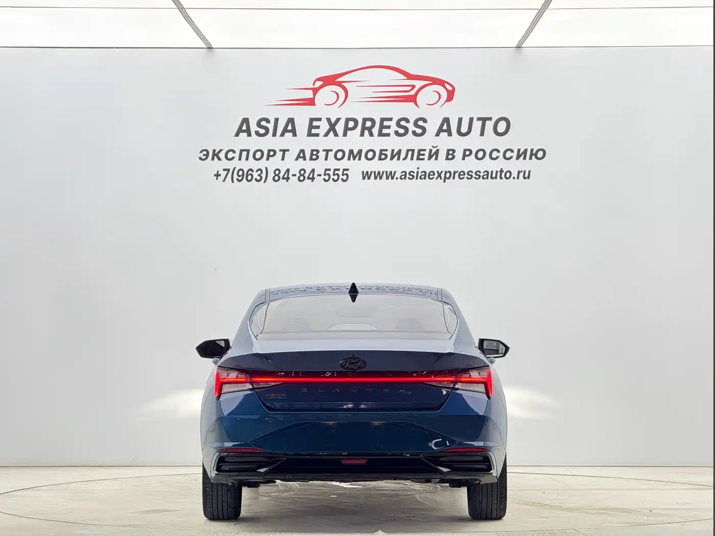 Hyundai Elantra 2022 1.5L CVT LUX Premium Edition фото 5
