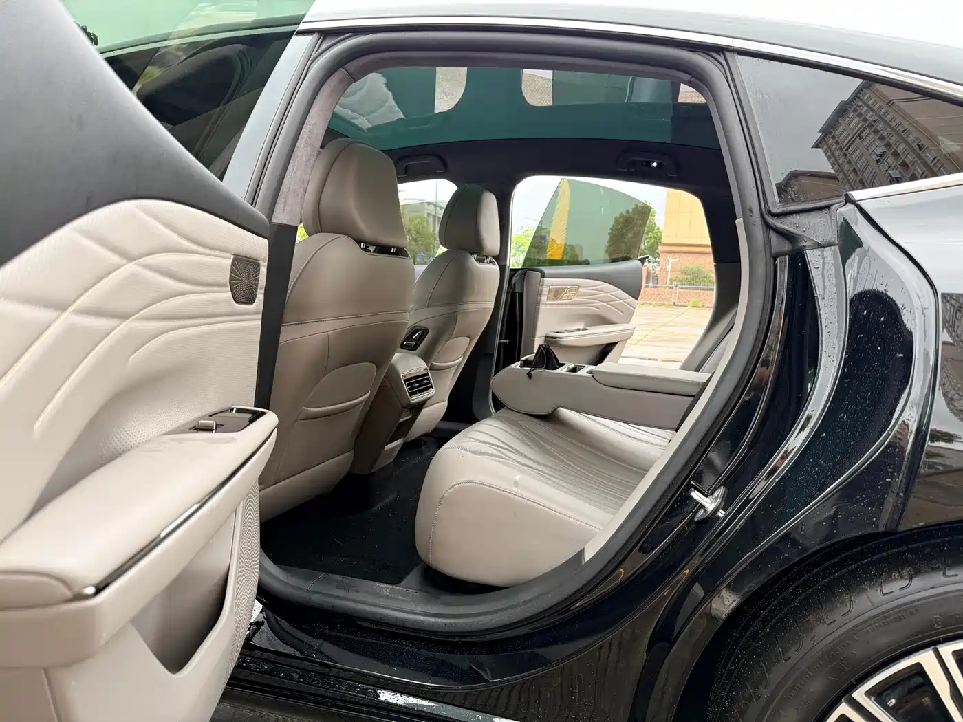 Geely Galaxy Galaxy Xingyao 8 2025 130km EM-P Starship Edition фото 18
