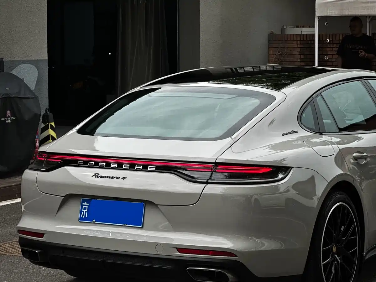 Porsche Panamera 2022 Panamera 4 Executive Long Wheelbase 2.9T фото 15