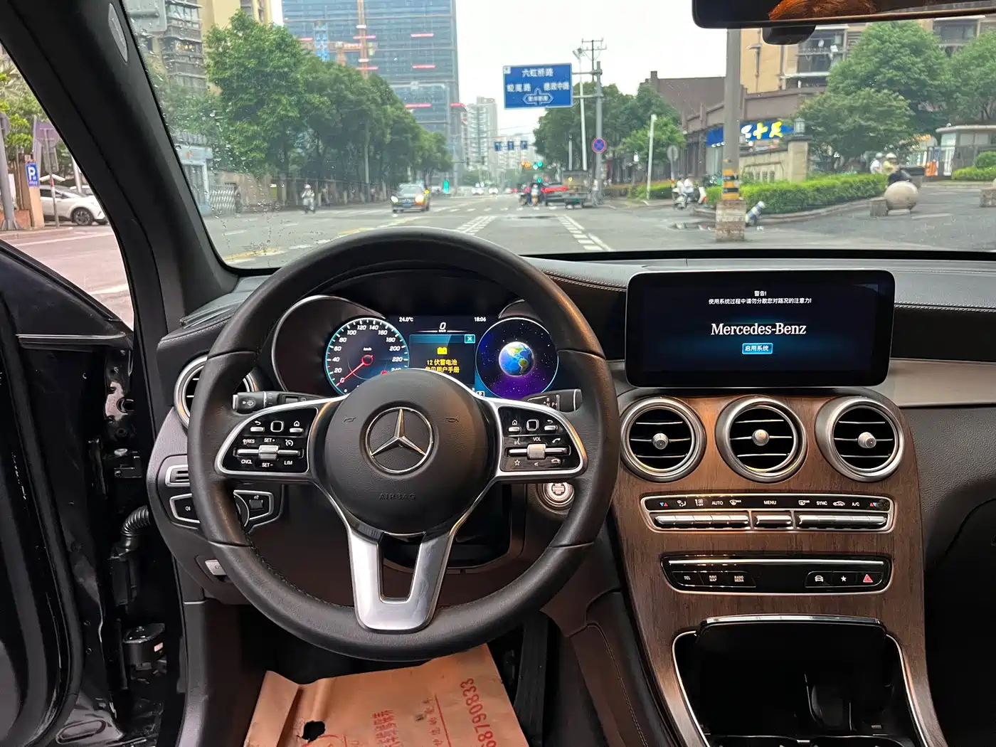 Mercedes-Benz GLC 2022 Facelift GLC 260 L 4MATIC Luxury Model фото 22