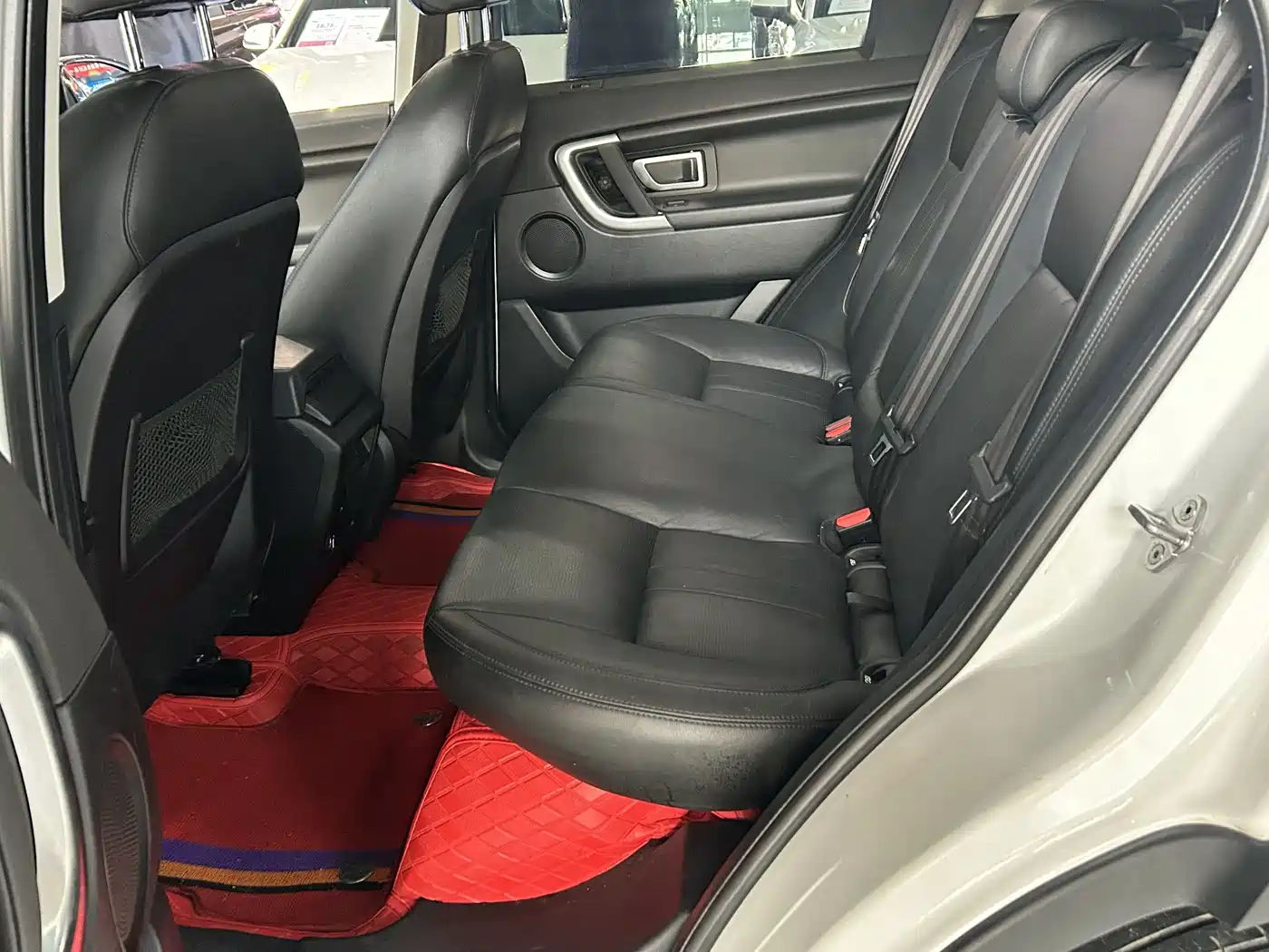 Land Rover Discovery Sport 2019 240PS SE Edition China V фото 6