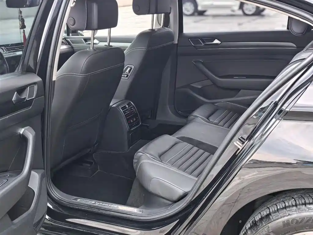 Volkswagen Magotan 2020 330TSI DSG Leading фото 9