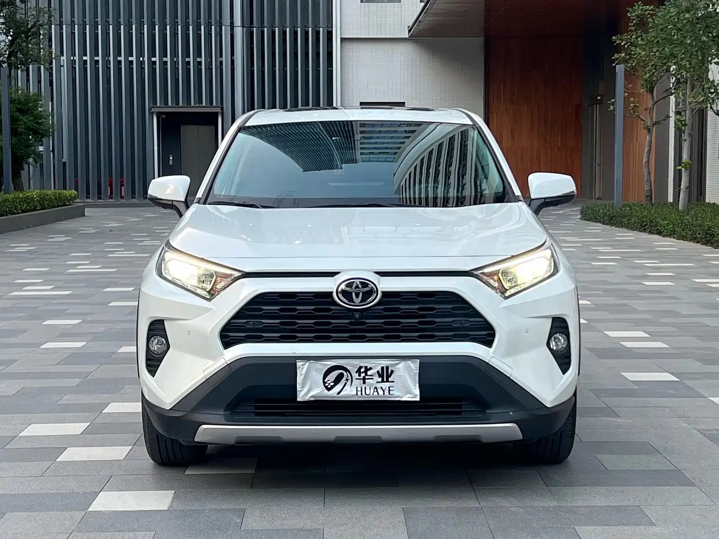 Toyota RAV4 Rongfang 2022 2.0L CVT 2WD Trend Plus Edition фото 2