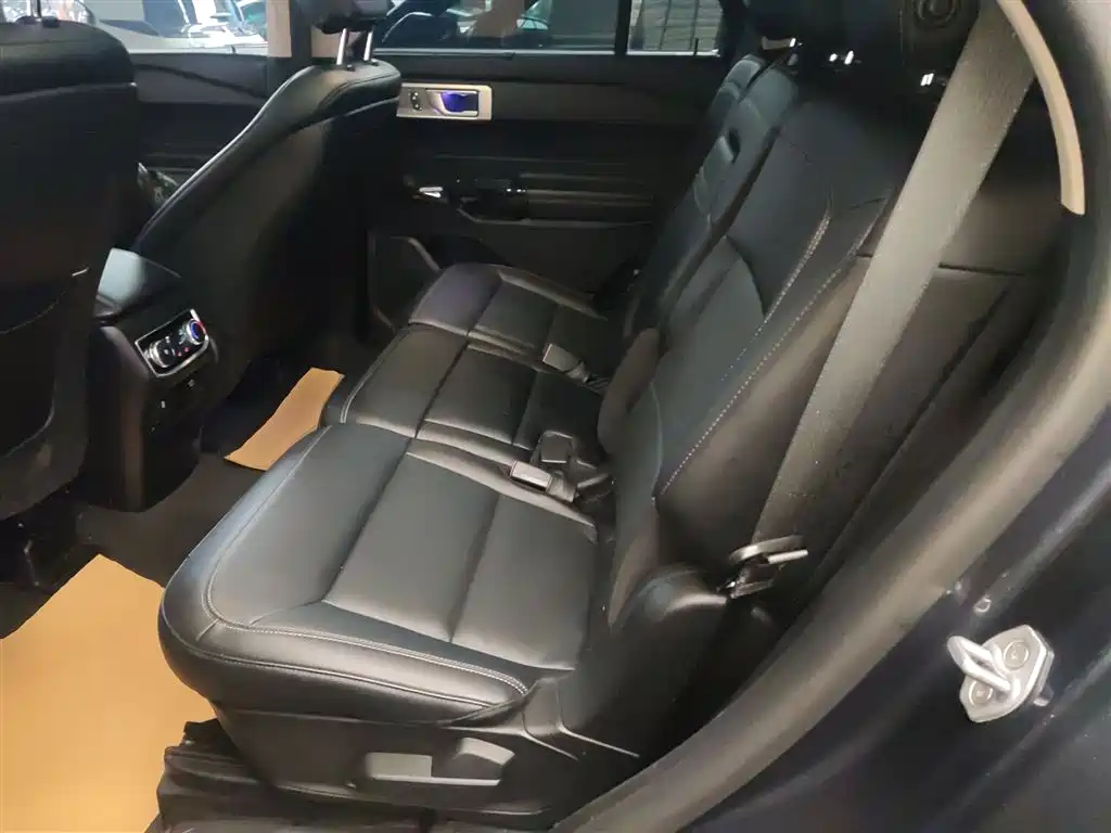 Ford Explorer 2021 2020 EcoBoost 285 AWD Titanium Edition 7-Seater