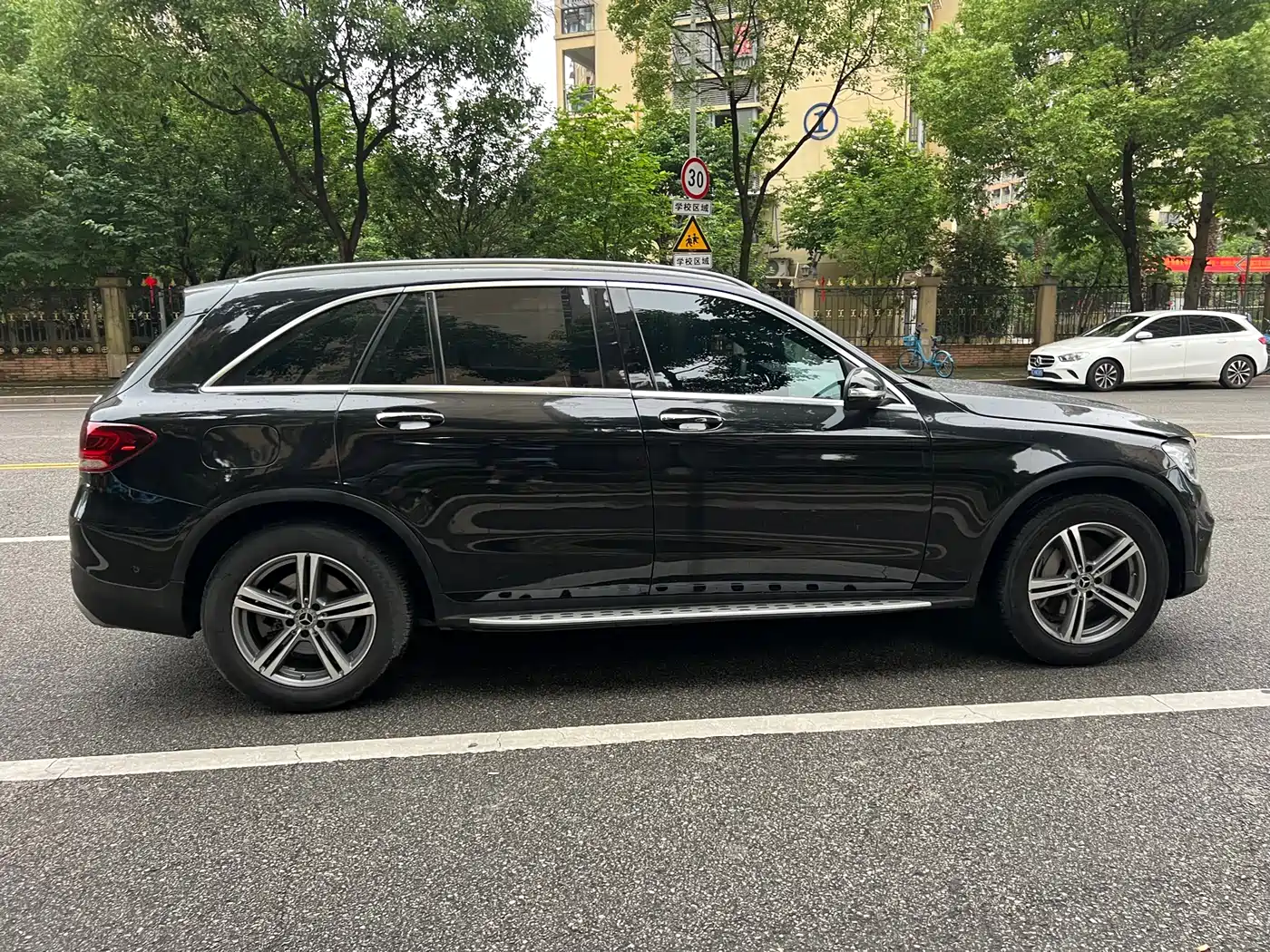 Mercedes-Benz GLC 2022 Facelift GLC 260 L 4MATIC Luxury Model фото 13