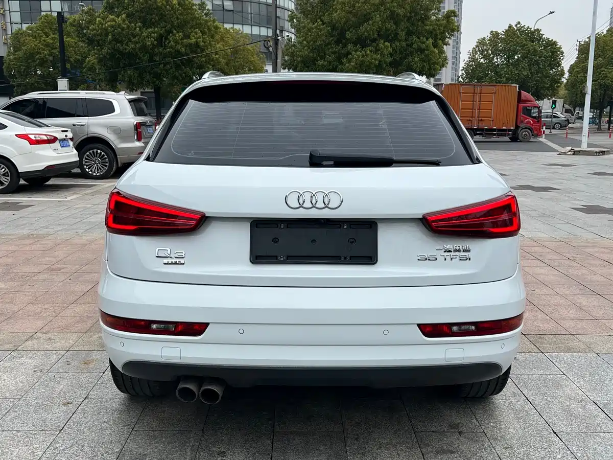 Audi Q3 2018 30th Anniversary Edition 35 TFSI Fashion фото 15