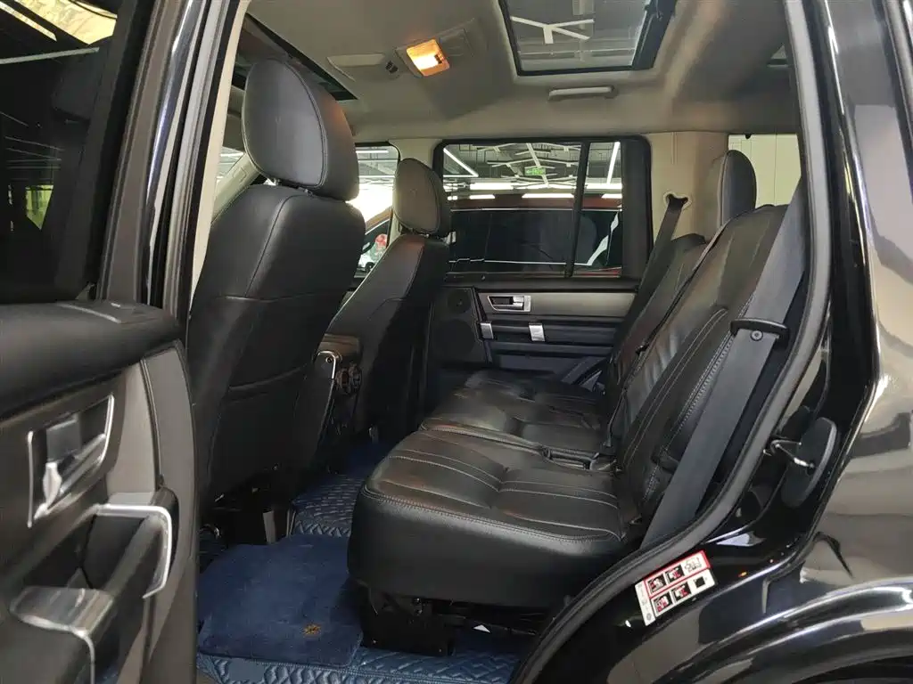 Land Rover Discovery 2016 3.0 SC V6 SE фото 17