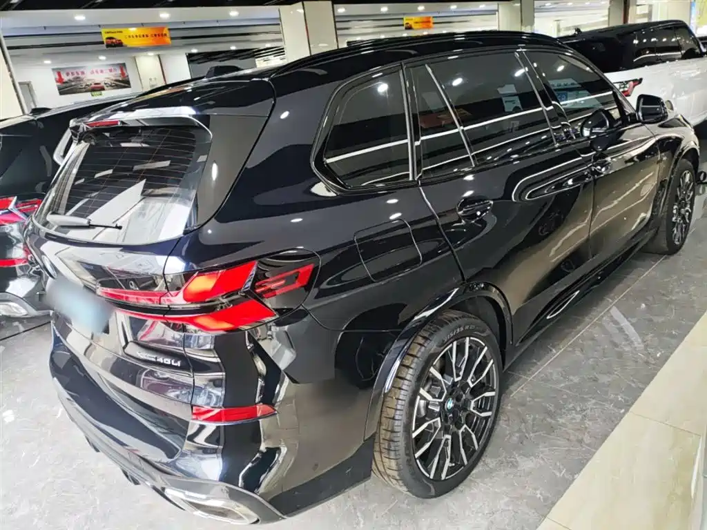 BMW X5 2023 xDrive 40Li M Sport Black Night Package фото 5