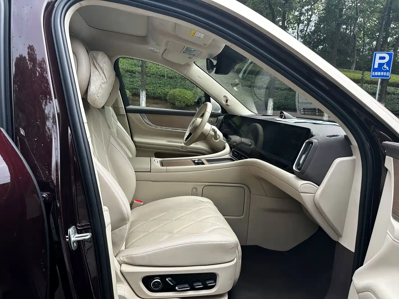 Aito M9 2026 2025 Extended Range Ultra 52kWh 6-Seater