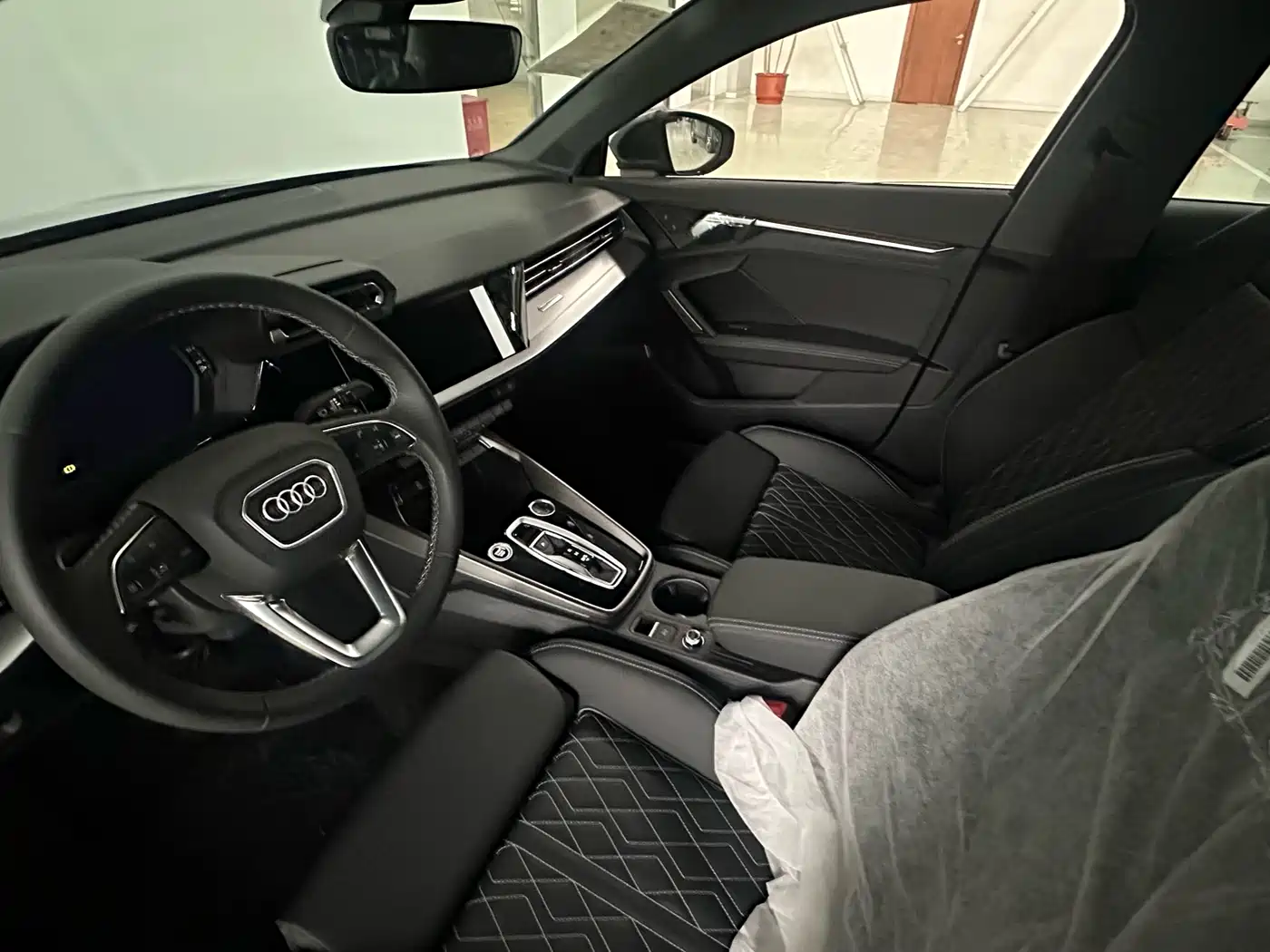 Audi A3 2025 Facelift A3L Limousine 35TFSI Flying Spur Premium фото 6