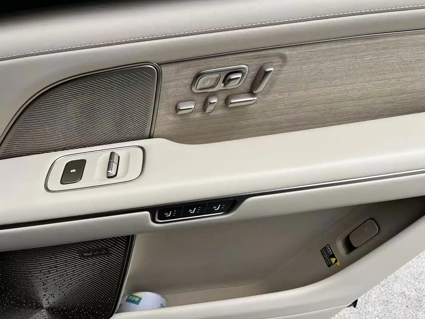NIO ES8 2026 2025 Model 6-Seat Executive Luxury Edition
