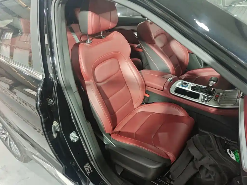 Jetour X70 PLUS 2025 2025 1.5T CVT Flagship PRO 7-seater