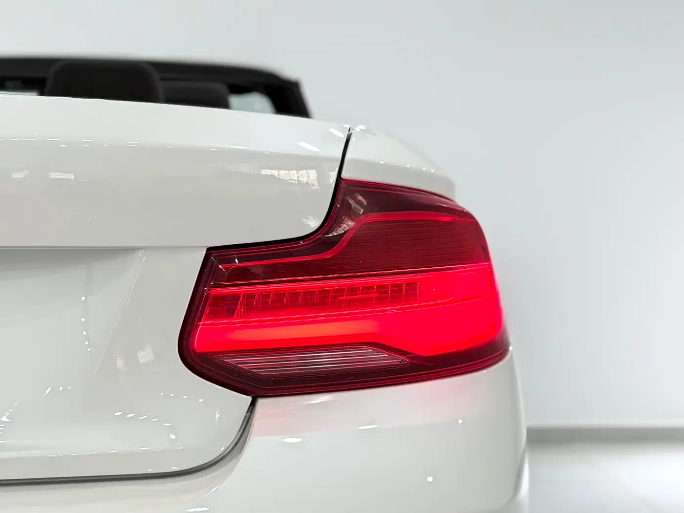 BMW 2 Series (Import) 2018 225i Convertible Coupe M Sport фото 16