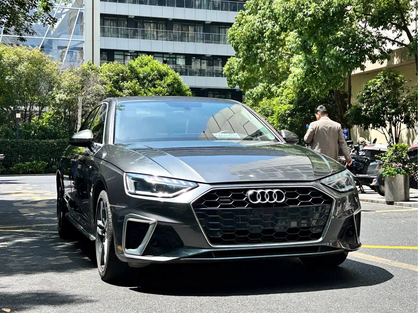 Audi A4L 2020 40 TFSI quattro Luxury Dynamic фото 3