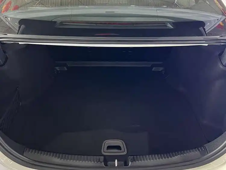 Mercedes-Benz C-Class 2025 C 260 L Night Sport Edition фото 14