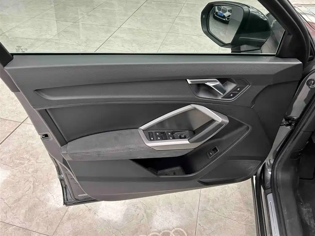 Audi Q3 2022 35 TFSI Fashion Dynamic фото 10