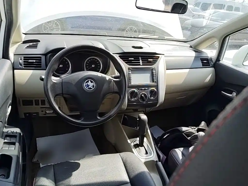 Venucia R50 2015 2014 1.6L Automatic Exciting Edition