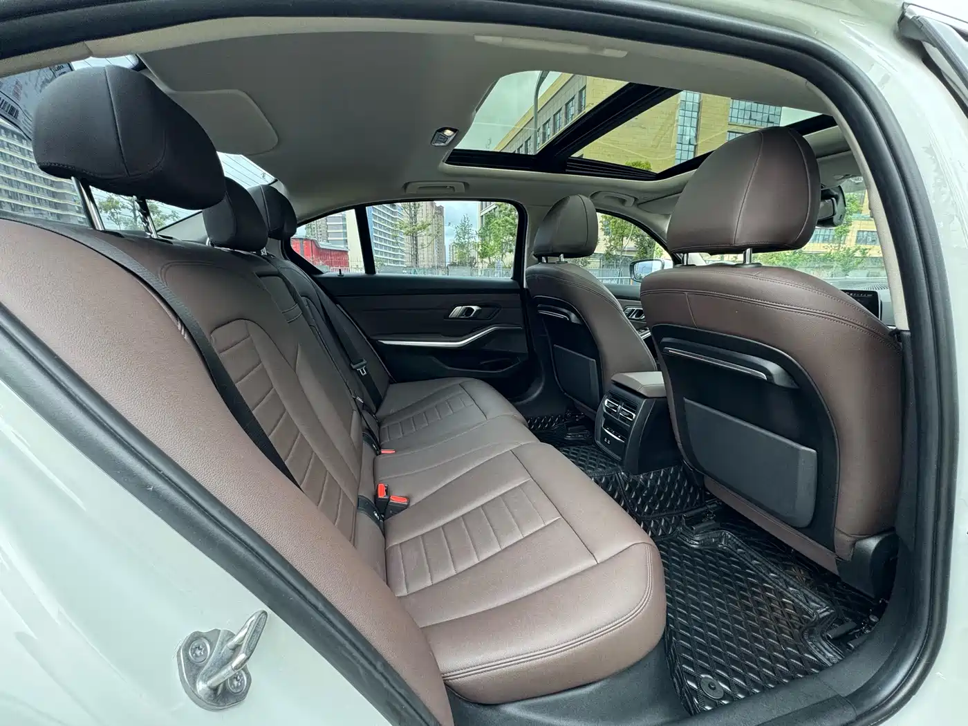 BMW 3 Series 2020 325Li M Sport Package фото 10